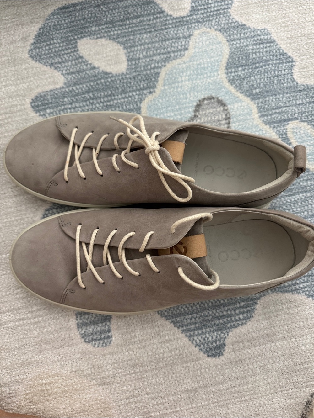 Ecco Men’s Gray Taupe Leather Low-Top Sneakers